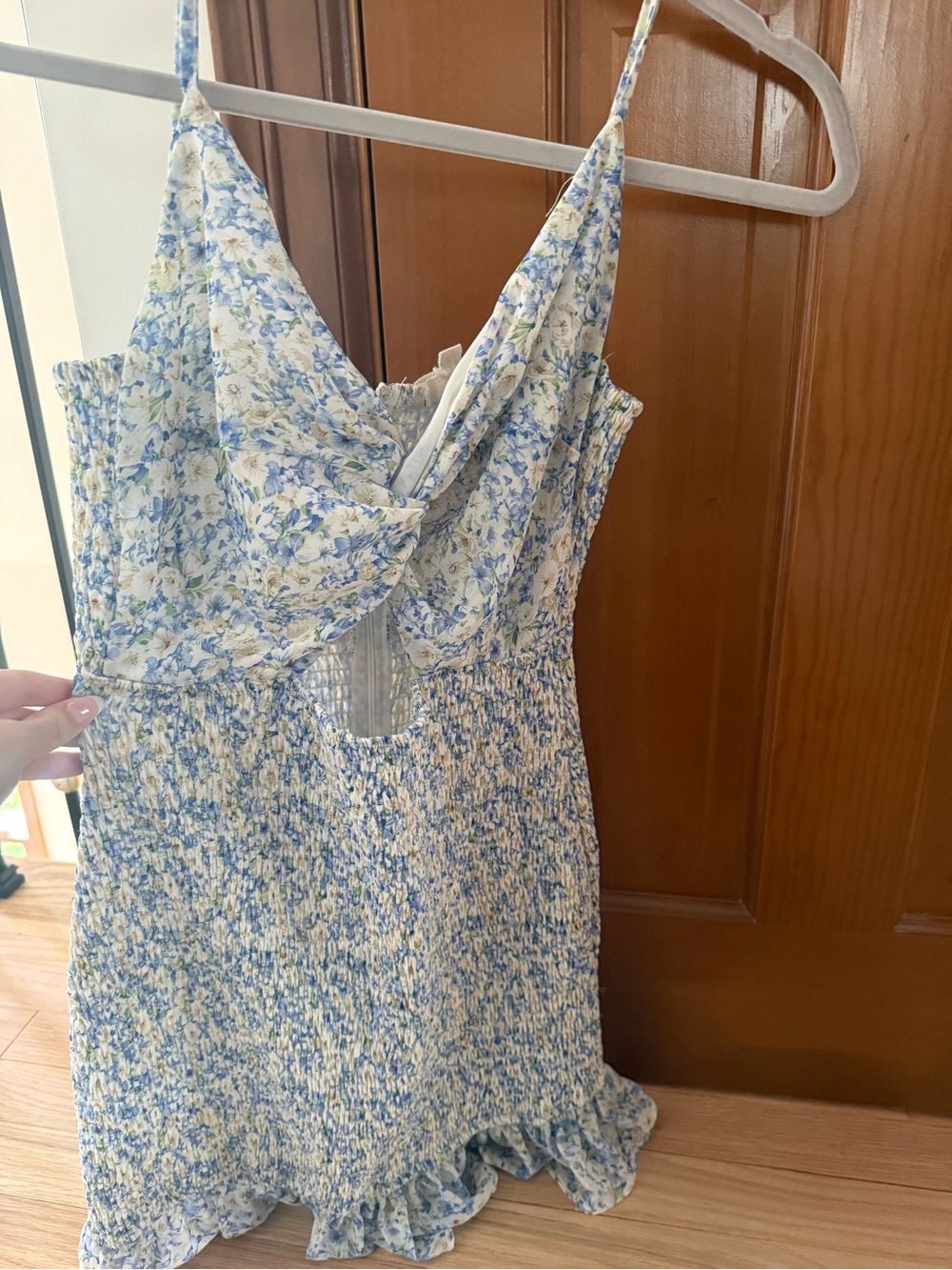 MABLE FLORAL CUT OUT MINI DRESS SIZE S